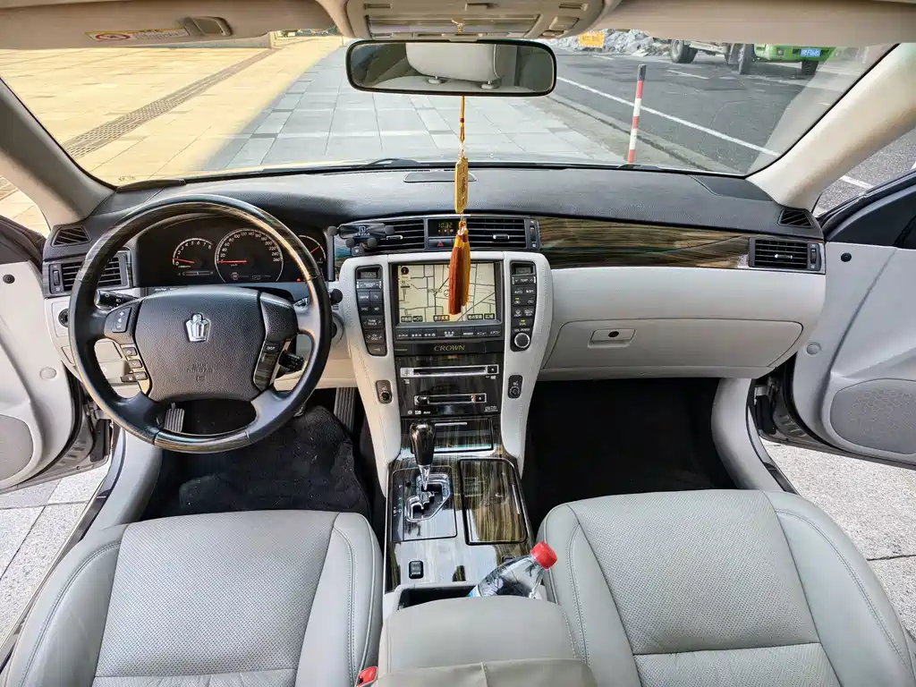 Crown 2007款 2.5L Royal 真皮版 купить на сайте DeffCars