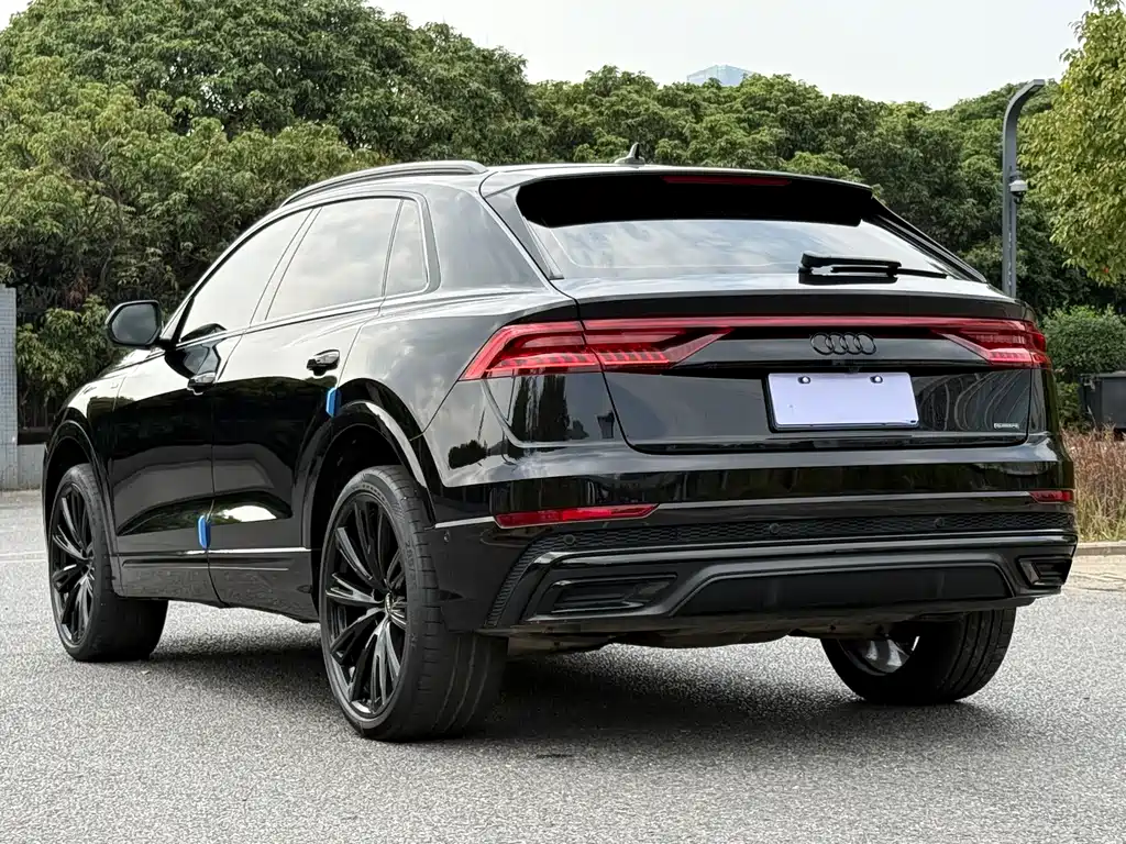 Audi Q8 2021 55 TFSI Dark Knight Limited Edition купить на сайте DeffCars