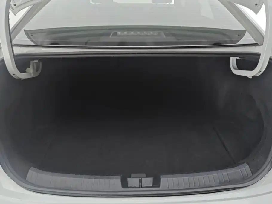 2022 SAGITAR 280TSI DSG Flying Edition купить на сайте DeffCars