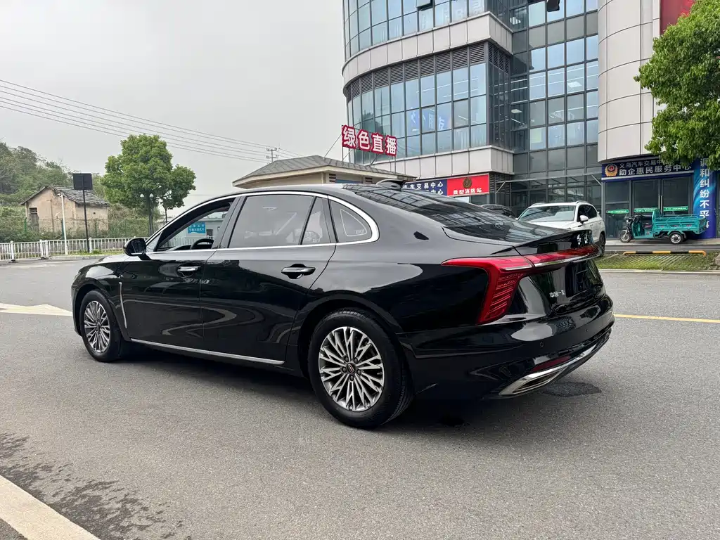 Hongqi H5 2023 1.5T DCT Zhilian Qiyun Edition купить на сайте DeffCars