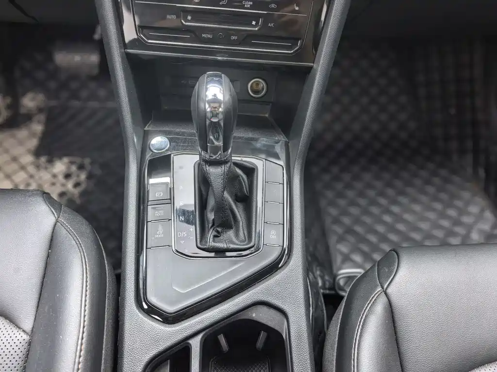 Tuyue 2022 280TSI two-wheel drive luxury version купить на сайте DeffCars