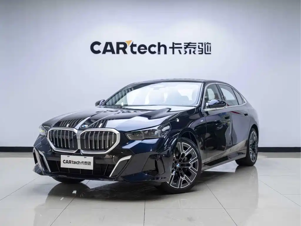 BMW 5 Series 2024 530Li Exclusive M Sports Package купить на сайте DeffCars