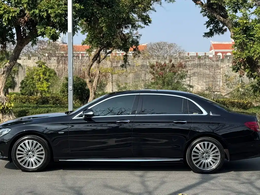 Mercedes-Benz E-Class 2020 Facelift E 300 L Sports Special Edition купить на сайте DeffCars