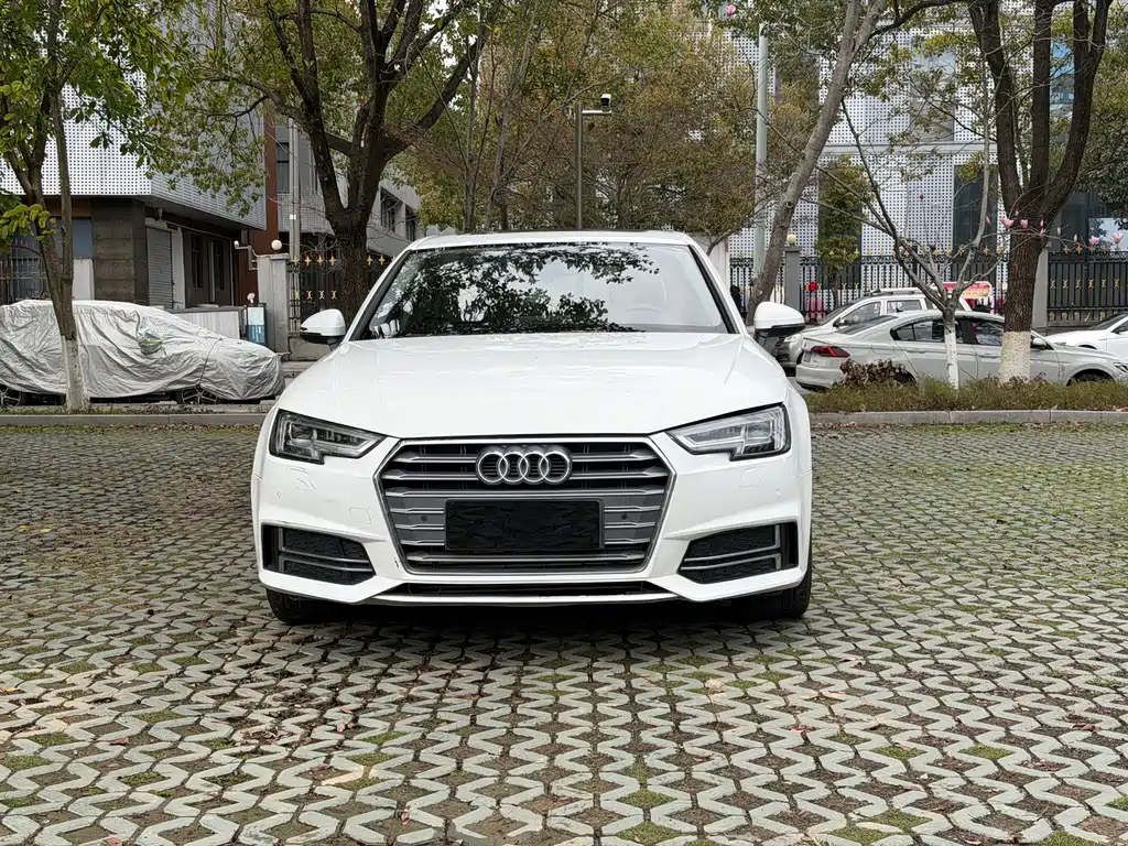 Audi A4L 2017 40 TFSI Fashion Type купить на сайте DeffCars