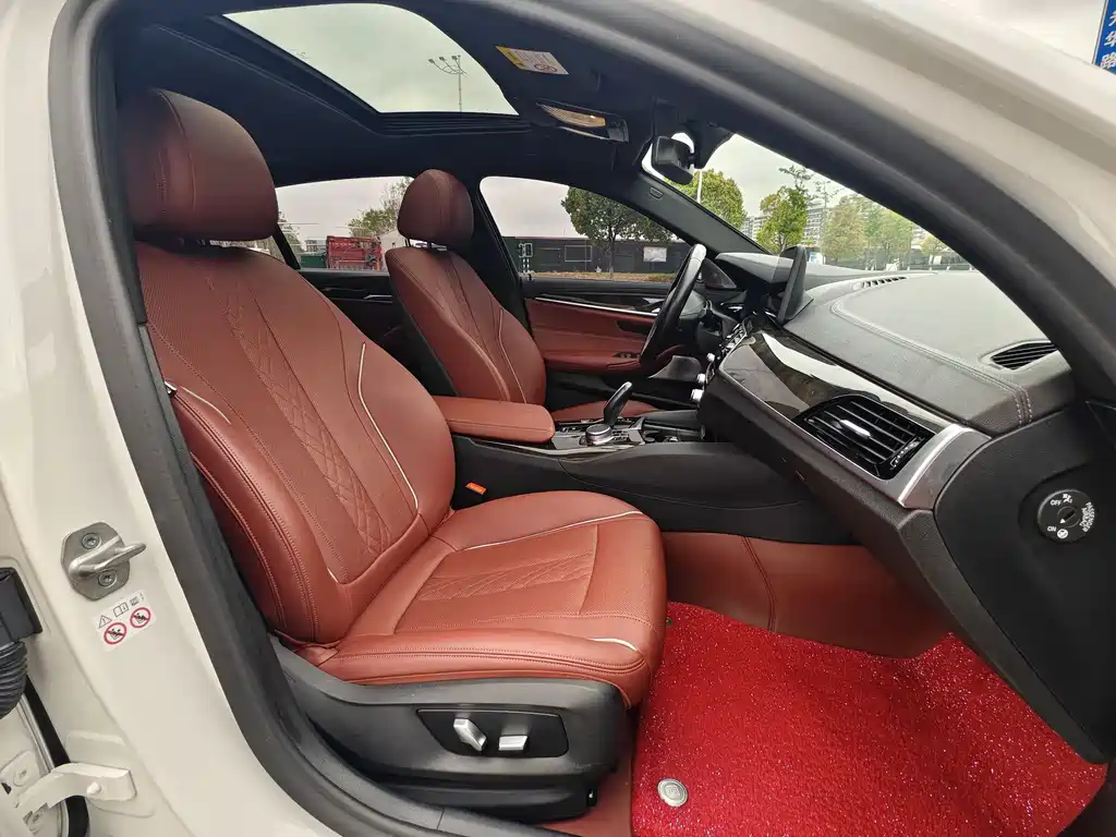 BMW 5 Series 2022 525Li M Sports Package купить на сайте DeffCars