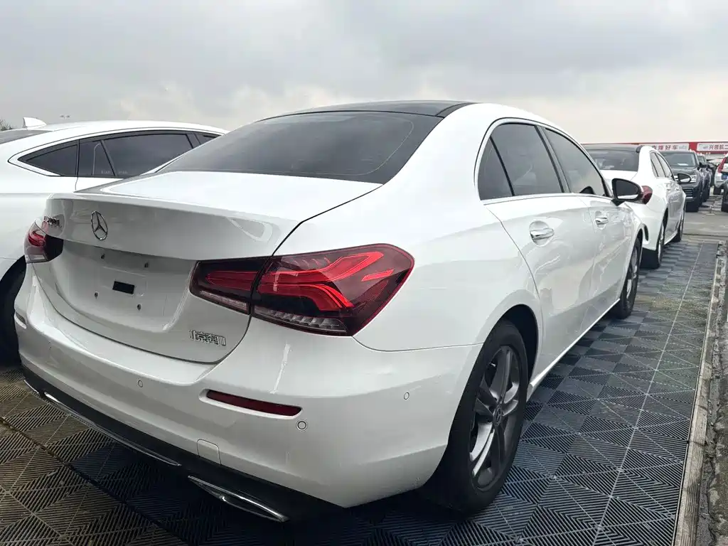 Mercedes-Benz A-Class 2020 Facelift A 200 L Sports Sedan Fashionable купить на сайте DeffCars