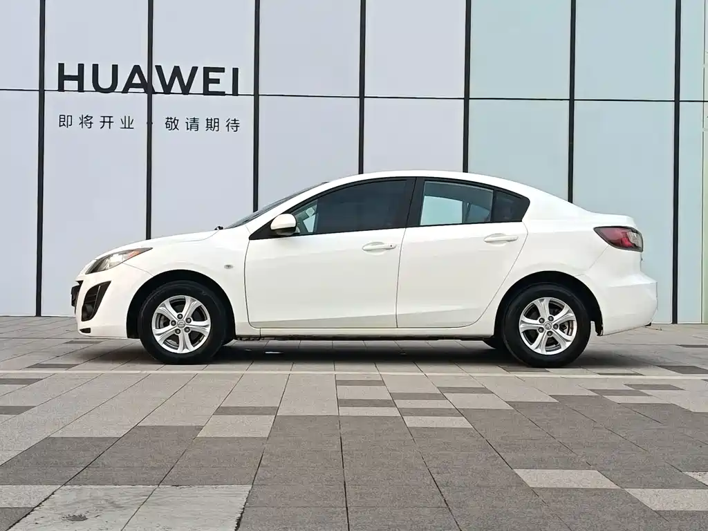 Mazda 3 Star 2015 sedan 1.6L automatic comfort type купить на сайте DeffCars