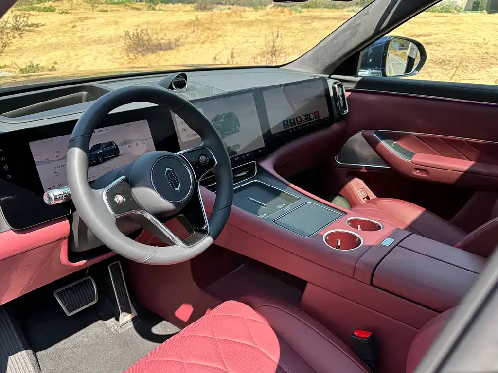 Wenjie M8 2025 extended range Ultra version 53.4kWh 5-seater version купить на сайте DeffCars