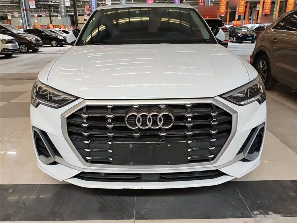 Audi Q3 2019 35 TFSI Fashionable and Dynamic купить на сайте DeffCars
