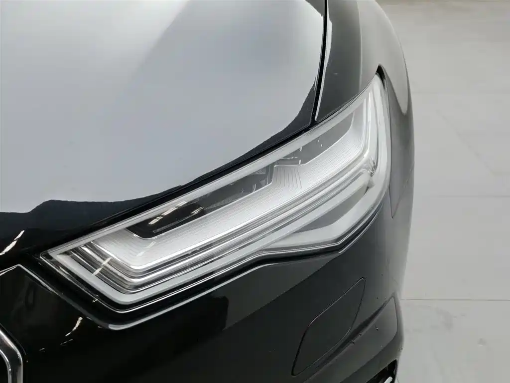 Audi A6L 2018 30th Anniversary Model 30 FSI Fashion Model купить на сайте DeffCars