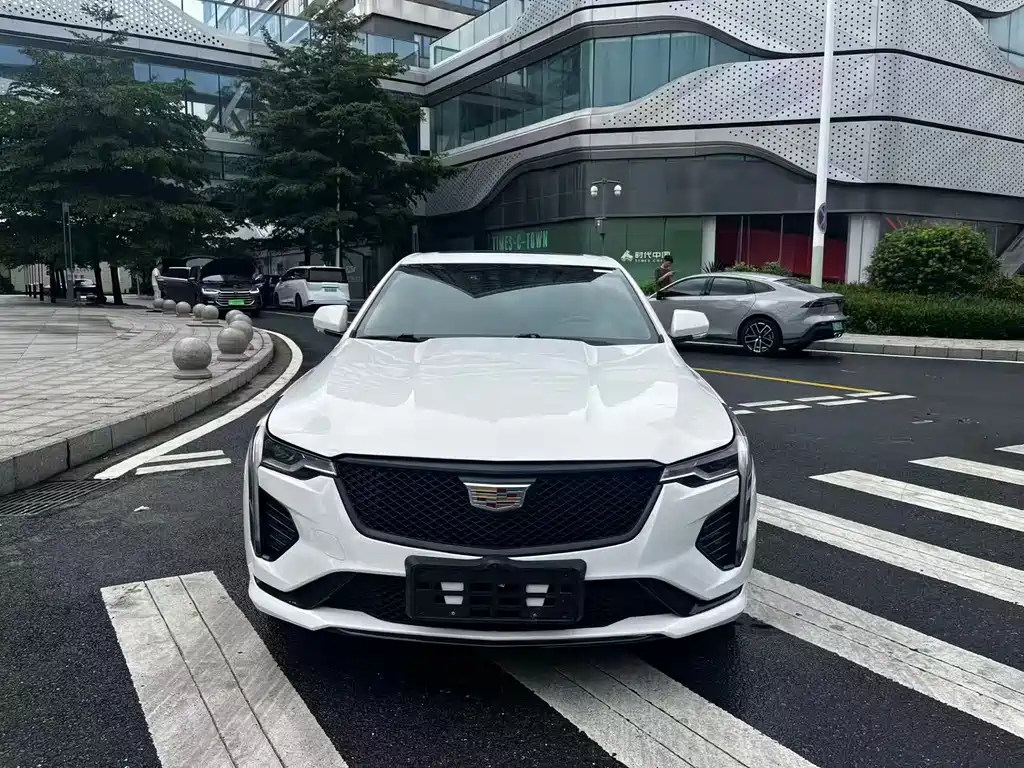Cadillac CT4 2021 28T Fashion Model купить на сайте DeffCars