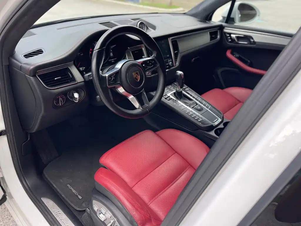 Macan 2017 Turbo 3.6T купить на сайте DeffCars