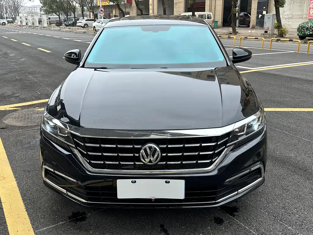 Passat 2021 330TSI Deluxe Edition купить на сайте DeffCars