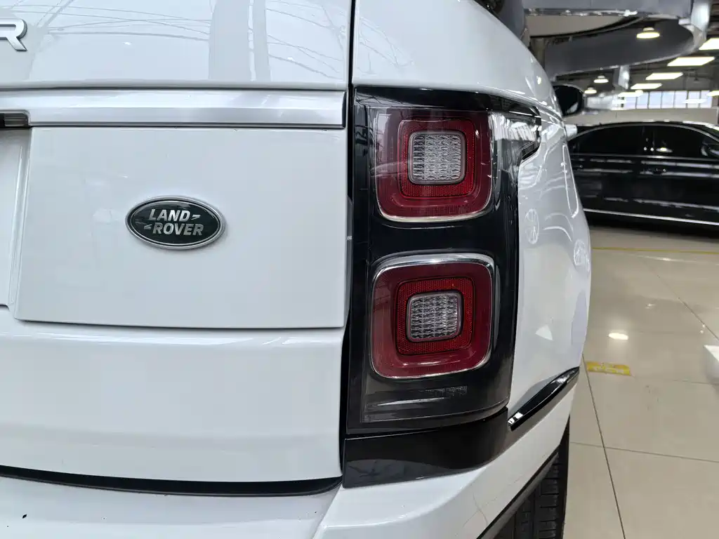Range Rover 2019 3.0 SC V6 Legendary Extended Edition купить на сайте DeffCars