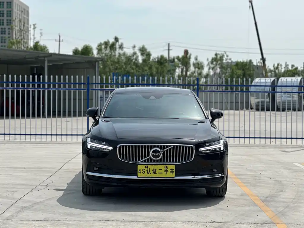 Volvo S90 2021 B5 Zhiyuan Luxury Edition купить на сайте DeffCars