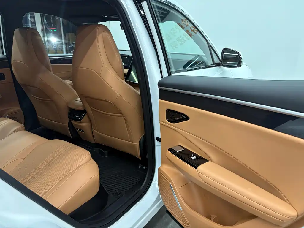 Galaxy L7 2025 EM-i 115km Discovery+ Edition купить на сайте DeffCars