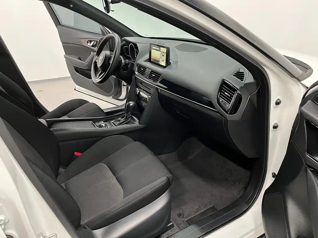 Mazda CX-4 2021 2.0L automatic two-wheel drive Blue Sky Exploration Edition купить на сайте DeffCars