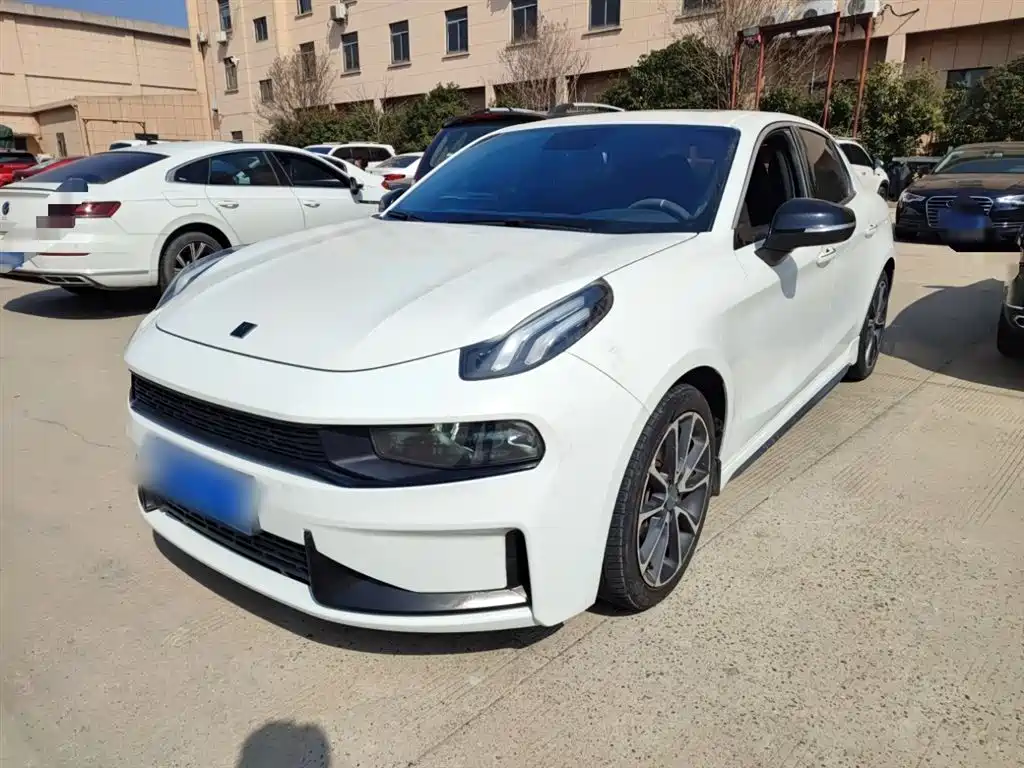 Lynk & Co 03 2019 1.5TD DCT Powerful Edition National VI купить на сайте DeffCars