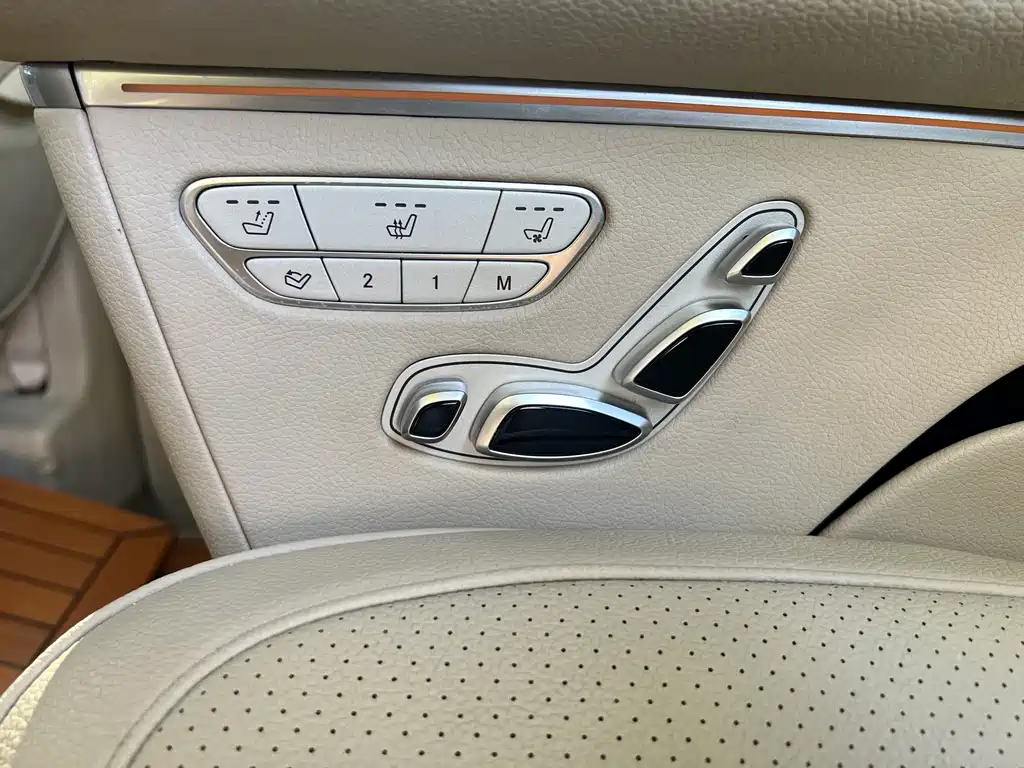 Mercedes-Benz V-Class 2021 V 260 Pilot Edition купить на сайте DeffCars