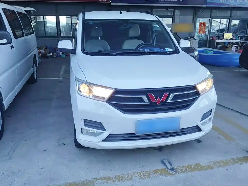 Hongguang 2021 facelift 1.5L S standard electric power assist LAR купить на сайте DeffCars