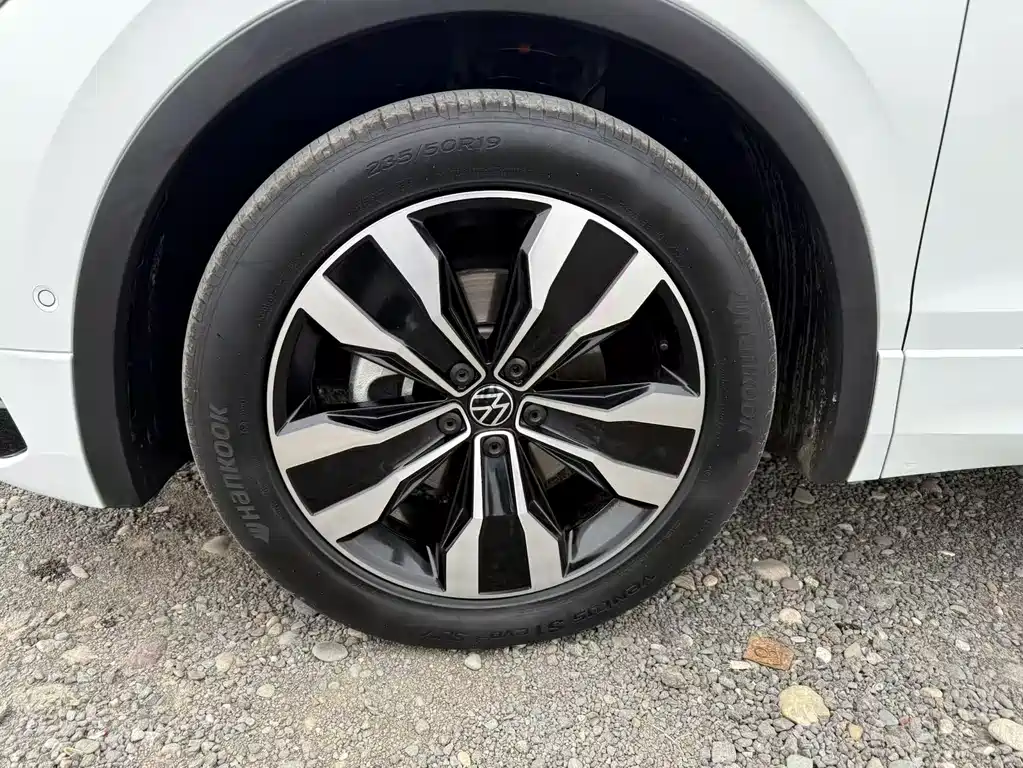 Tiguan L 2024 330TSI automatic two-wheel drive R-Line version купить на сайте DeffCars