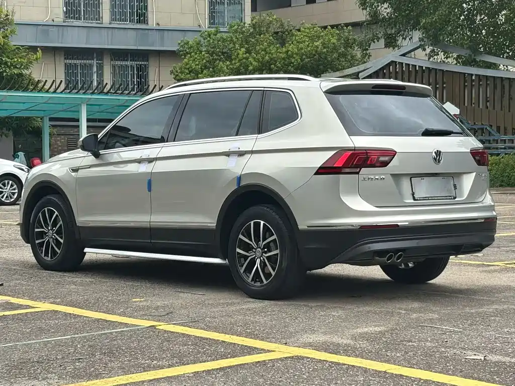 Tiguan L 2018 330TSI automatic two-wheel drive luxury version купить на сайте DeffCars