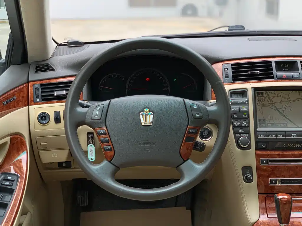 Crown 2007 3.0L Royal Saloon Fashion Navigation купить на сайте DeffCars
