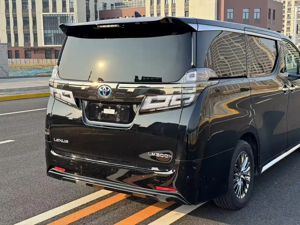Wilfa 2021 Crown Dual Engine 2.5L HV Extreme Edition купить на сайте DeffCars