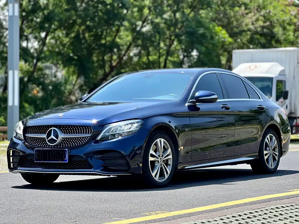 Mercedes C-Class 2019 C 180 L stylish and sporty version купить на сайте DeffCars