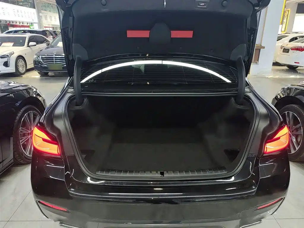 BMW 5 Series 2021 525Li M Sports Package купить на сайте DeffCars