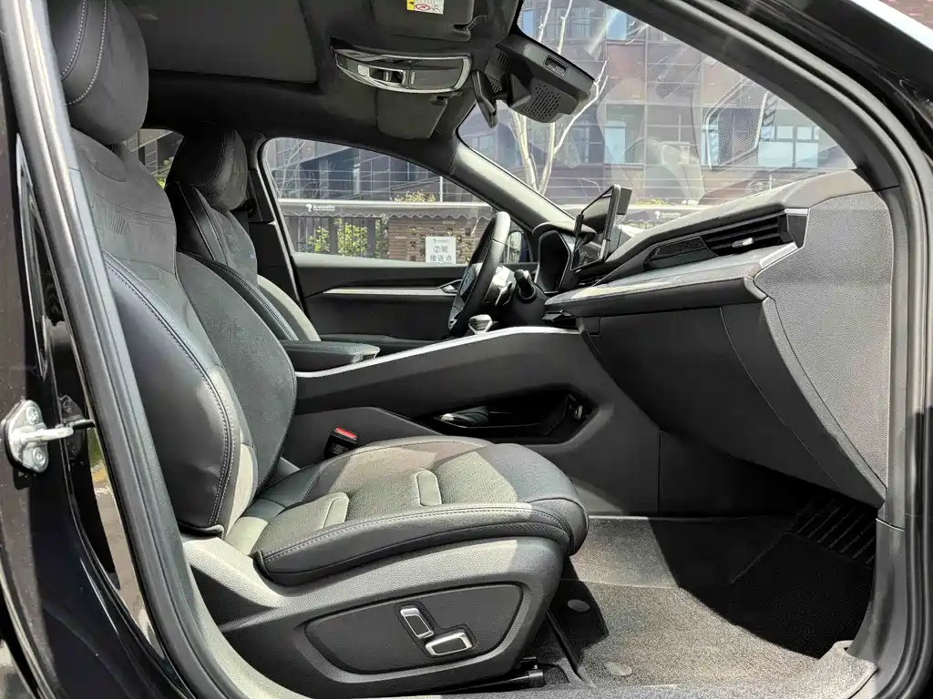 Xingrui 2023 2.0TD Premium Model купить на сайте DeffCars