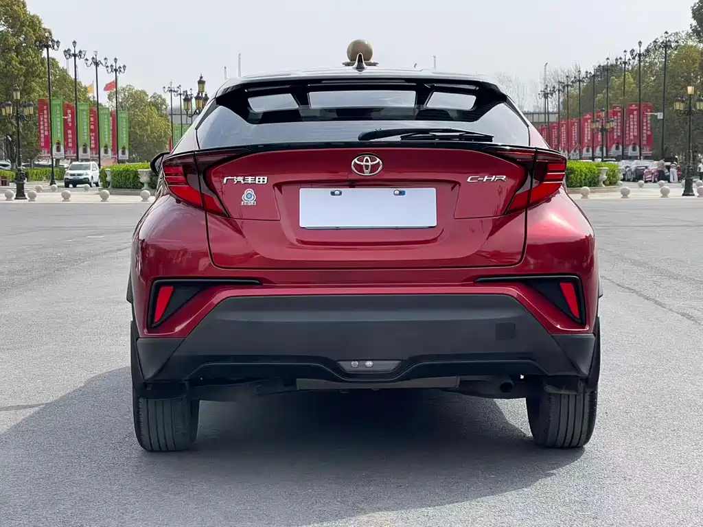 Toyota C-HR 2021 2.0L Luxury Edition купить на сайте DeffCars