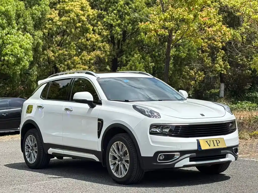 Lynk & Co 01 2017 2.0T two-wheel drive version купить на сайте DeffCars
