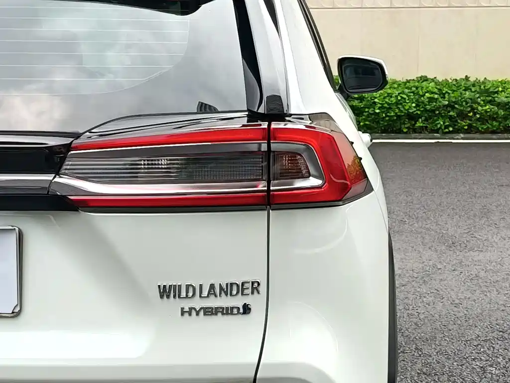 Wilanda 2022 Dual Engine 2.5L E-CVT Two-wheel Drive Premium Edition купить на сайте DeffCars