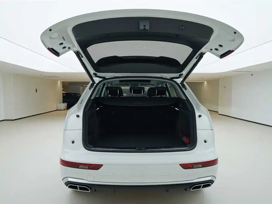 Audi Q5L 2021 40 TFSI luxury and dynamic model купить на сайте DeffCars