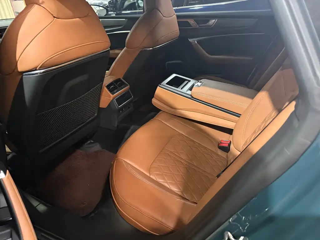 Audi A7L 2022 55 TFSI quattro S-line Zhiyuan obsidian suit купить на сайте DeffCars