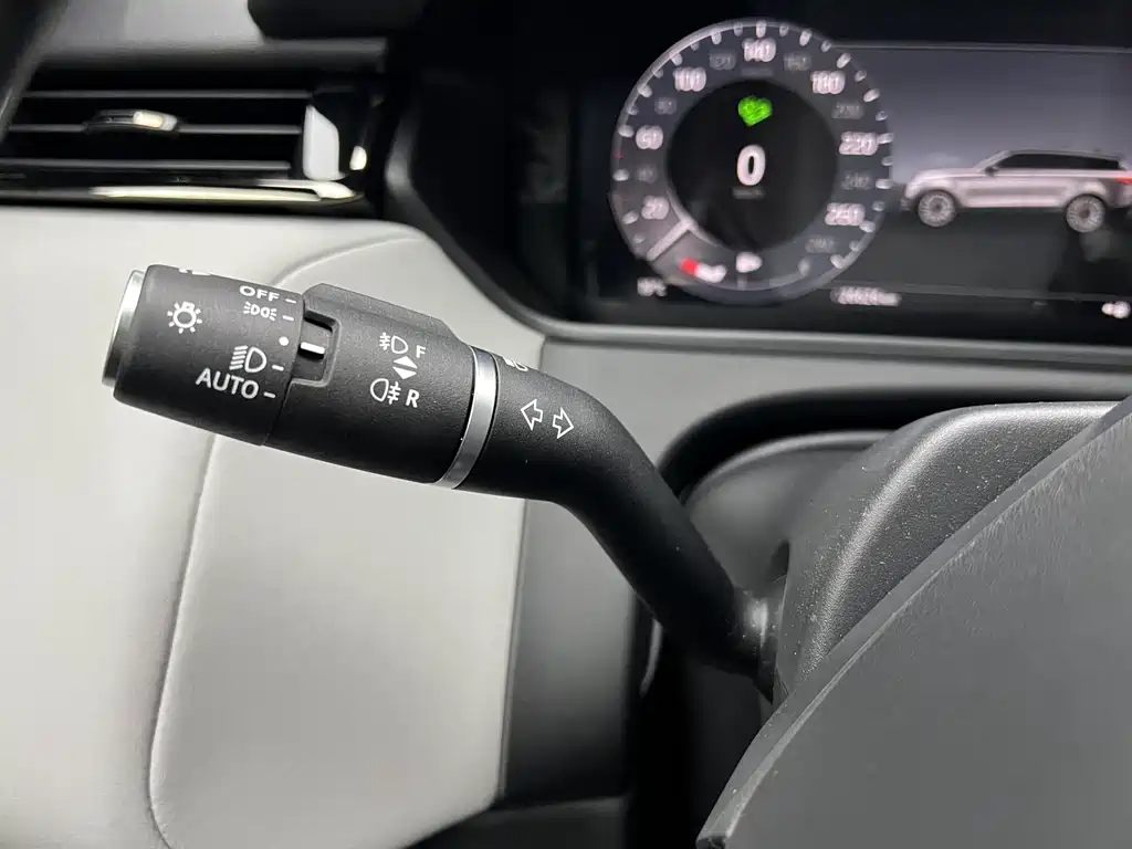 Range Rover Velar 2024 Dynamic SE купить на сайте DeffCars