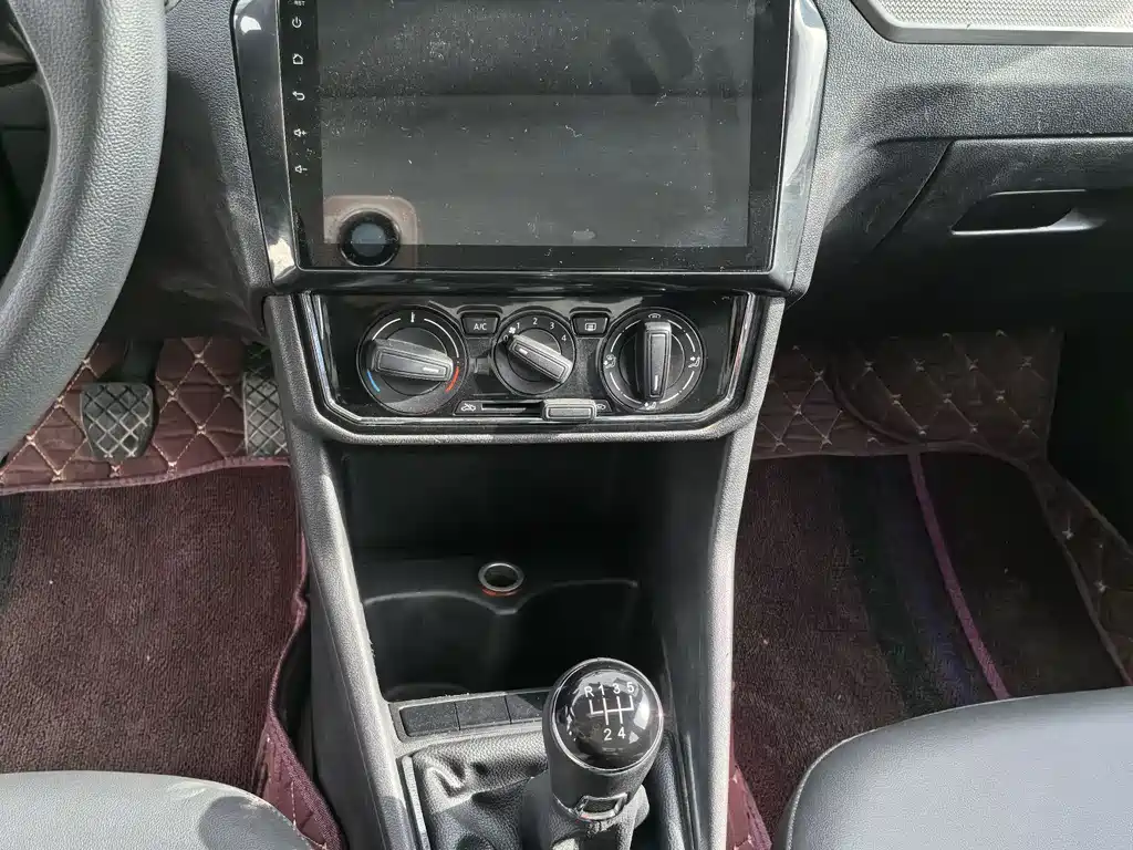 Jetta 2017 1.5L manual comfort model купить на сайте DeffCars