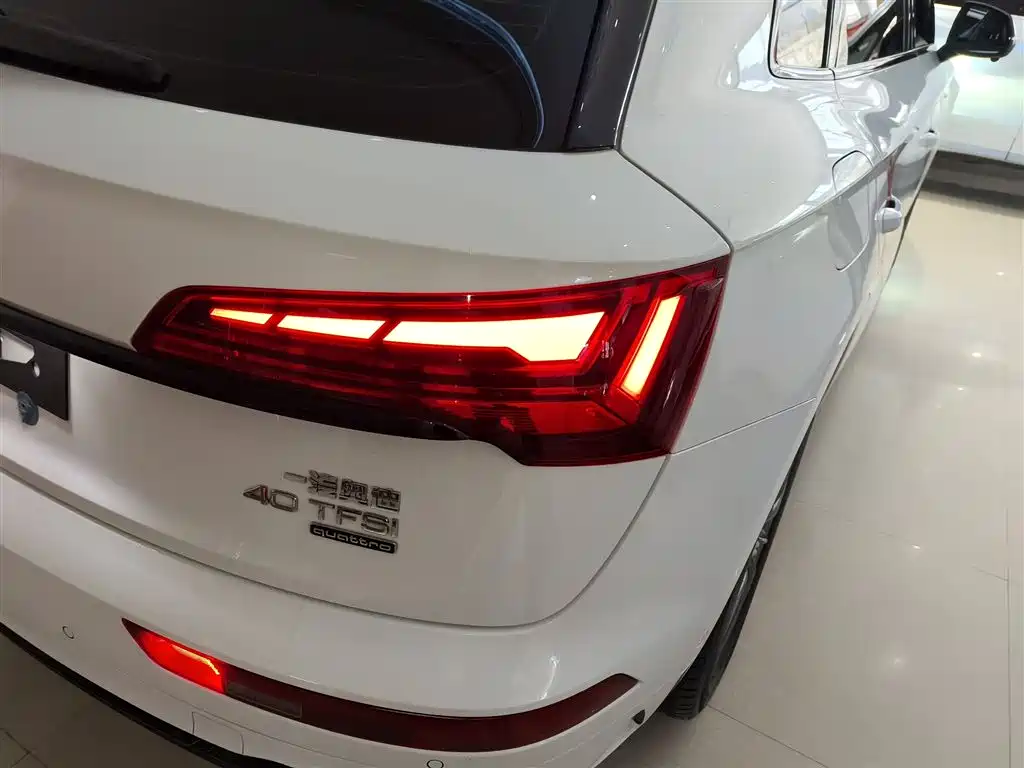 Audi Q5L 2022 facelift 40T luxury and dynamic model купить на сайте DeffCars