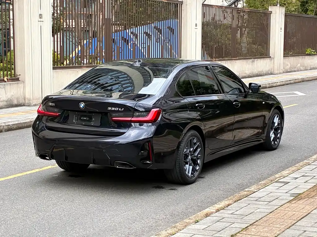 BMW 3 Series 2025 330Li Exclusive M Sports Night Package купить на сайте DeffCars