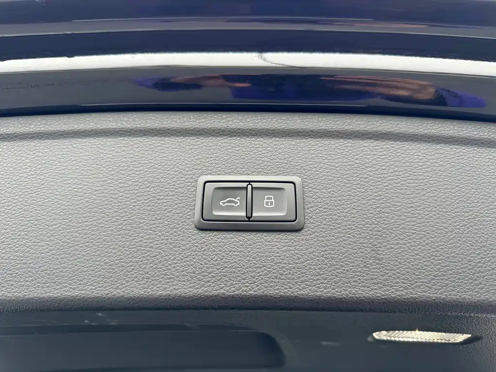 Audi Q5L 2020 45 TFSI exclusive and fashionable model купить на сайте DeffCars