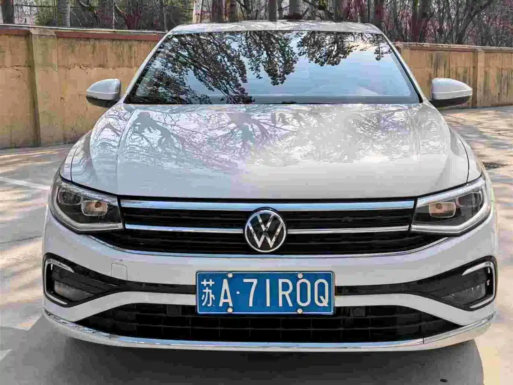 Bora 2023 200TSI DSG Smart Travel Edition купить на сайте DeffCars