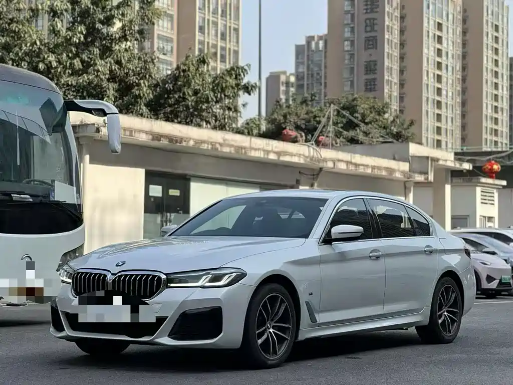 BMW 5 Series 2022 525Li M Sports Package купить на сайте DeffCars