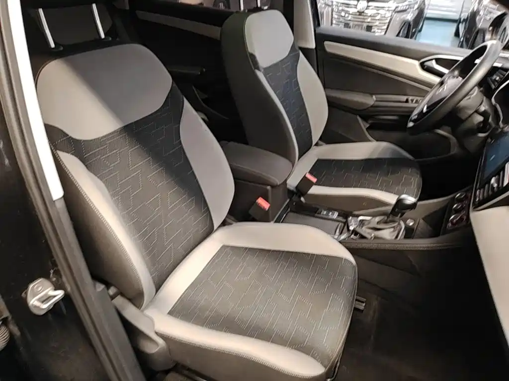 Jetta VS7 2024 280TSI Automatic Joy Edition купить на сайте DeffCars