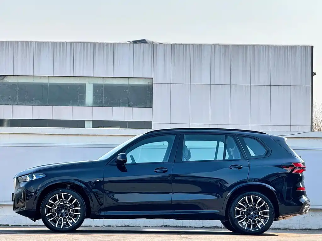 BMW X5 2025 xDrive 40Li M Sports Night Package купить на сайте DeffCars