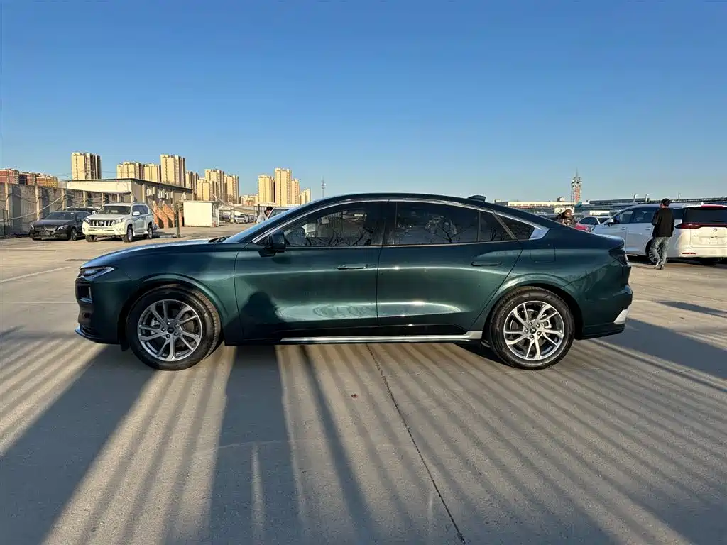 Mondeo 2023 EcoBoost 180 Luxury купить на сайте DeffCars