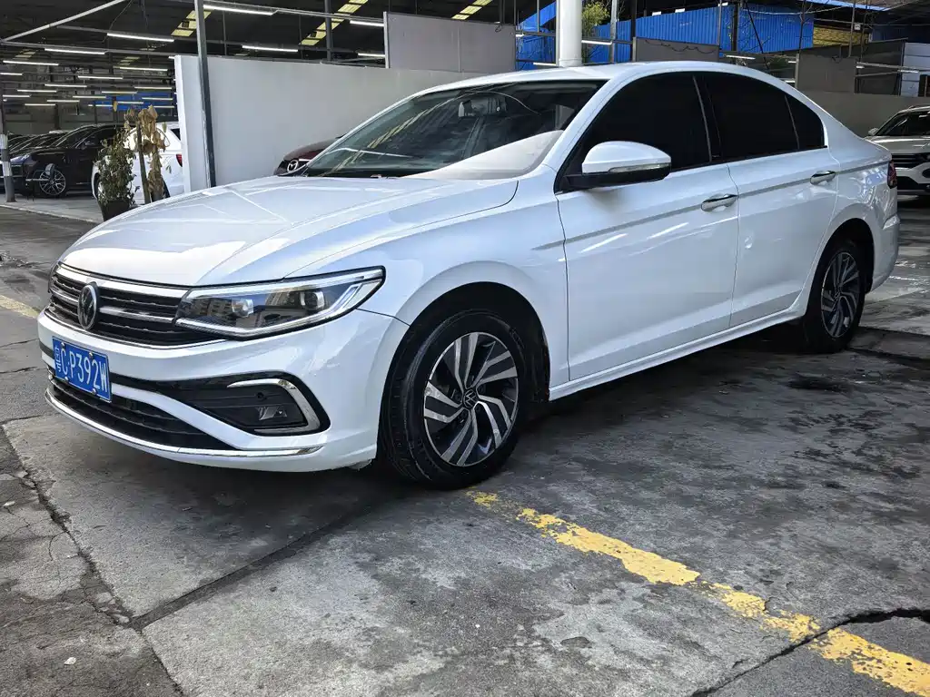 Bora 2023 model 200TSI DSG Zhixing PRO version купить на сайте DeffCars