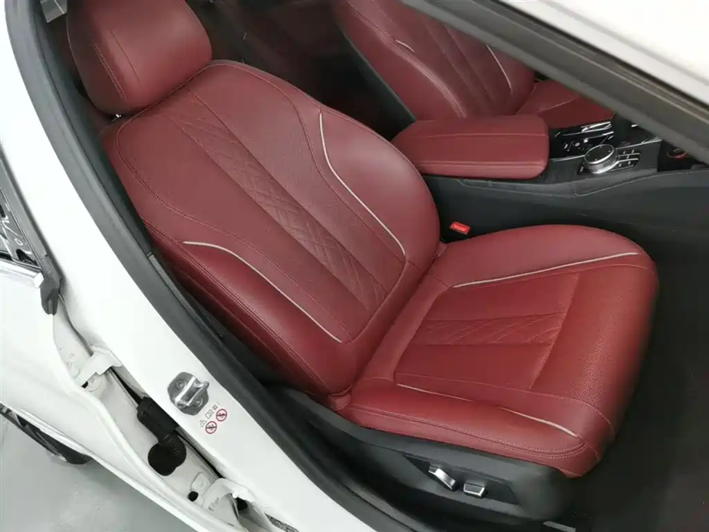 BMW 5 Series 2021 530Li Leading M Sports Package купить на сайте DeffCars