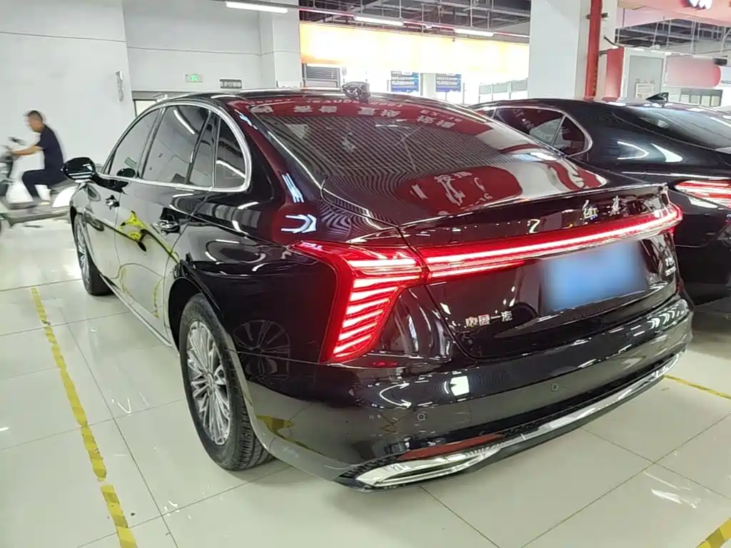Hongqi H5 2025 1.5T DCT Flag Rhyme Edition купить на сайте DeffCars