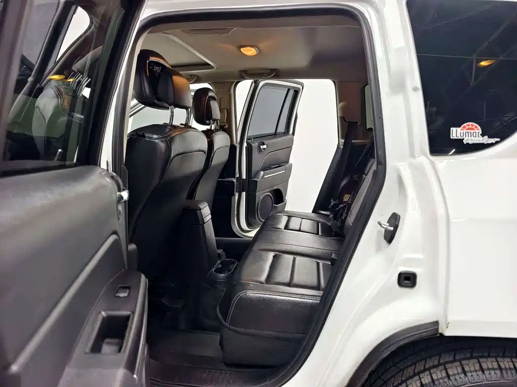 Compass (импорт) 2013 2.4L four-wheel drive luxury version купить на сайте DeffCars